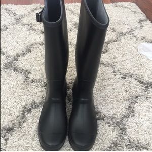 West Blvd Black Rubber Rain Boots